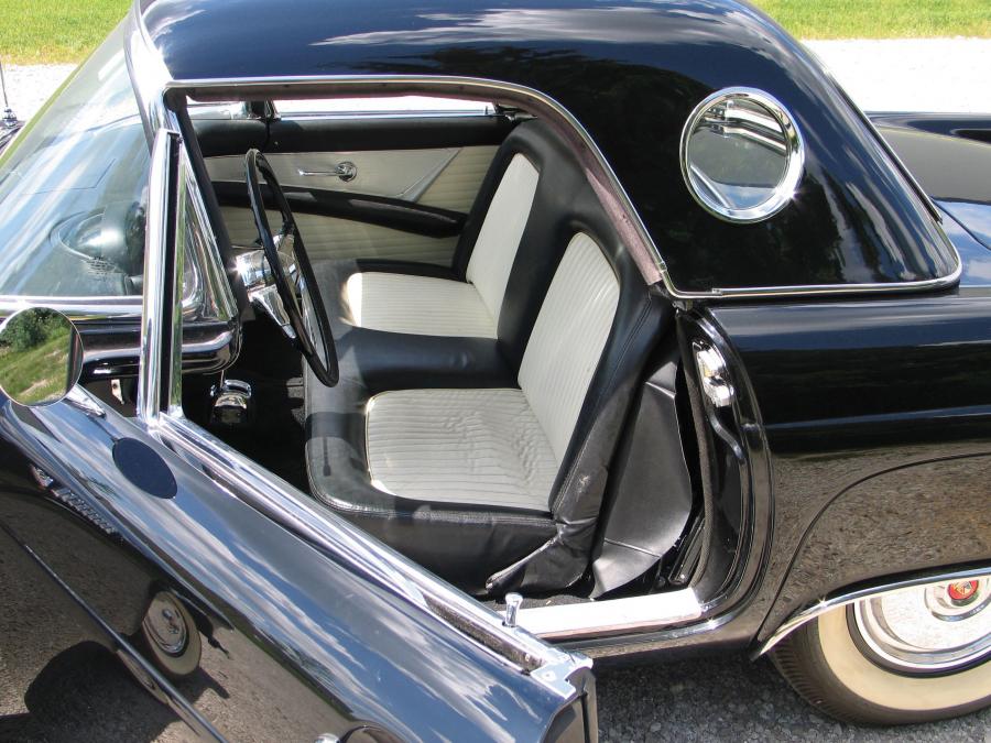 Интерьер Ford Thunderbird (P5/40) 1955 года  (фото 61 из 128)